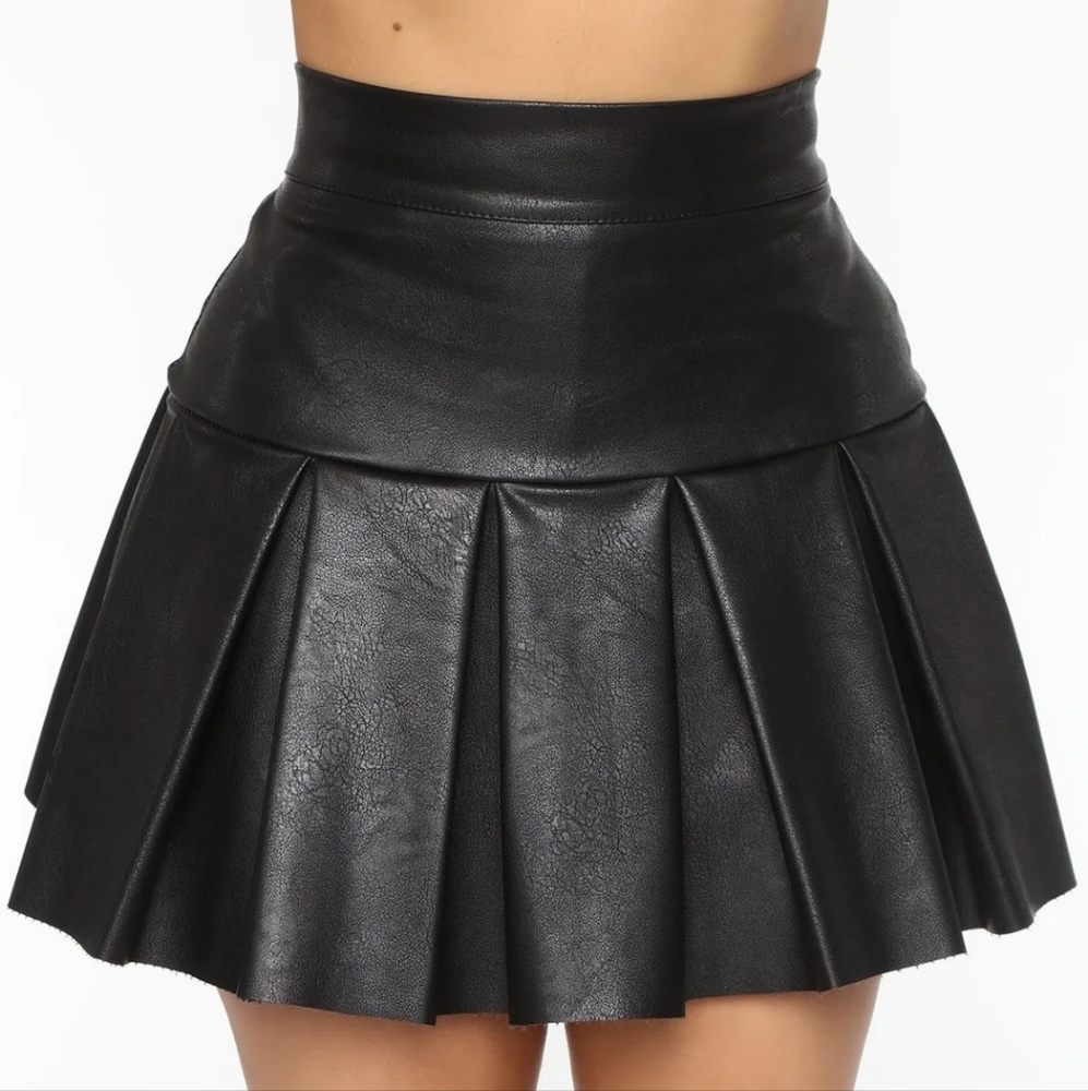 Fashion Nova Pleated Mini Skirt
